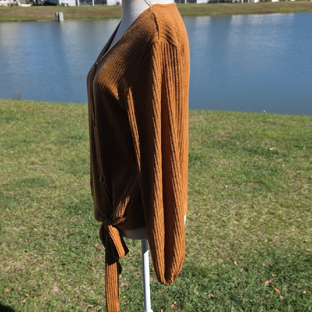 Women's Ribbed Sweater - Picture 2 of 9